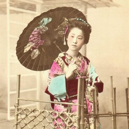 Photographie japonaise originale - Tirage vers 1880 -Jeune fille au jardin - Détail